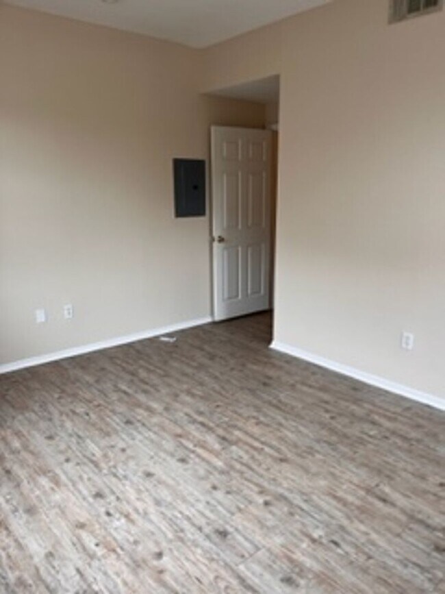 Building Photo - The Preserve at Temple Terrace