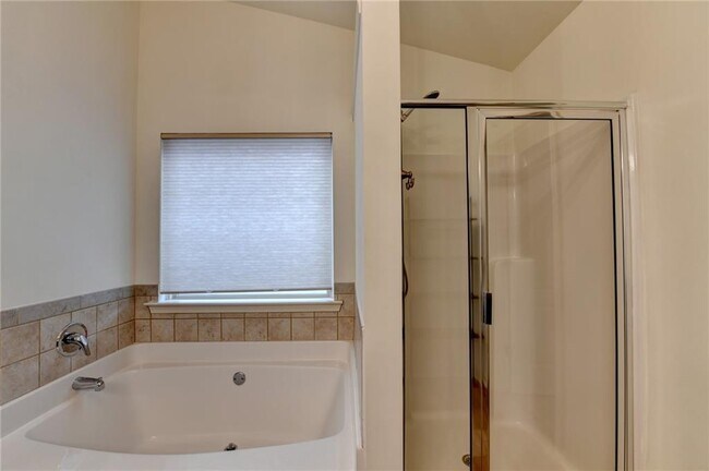 Building Photo - 5013 Groover Dr