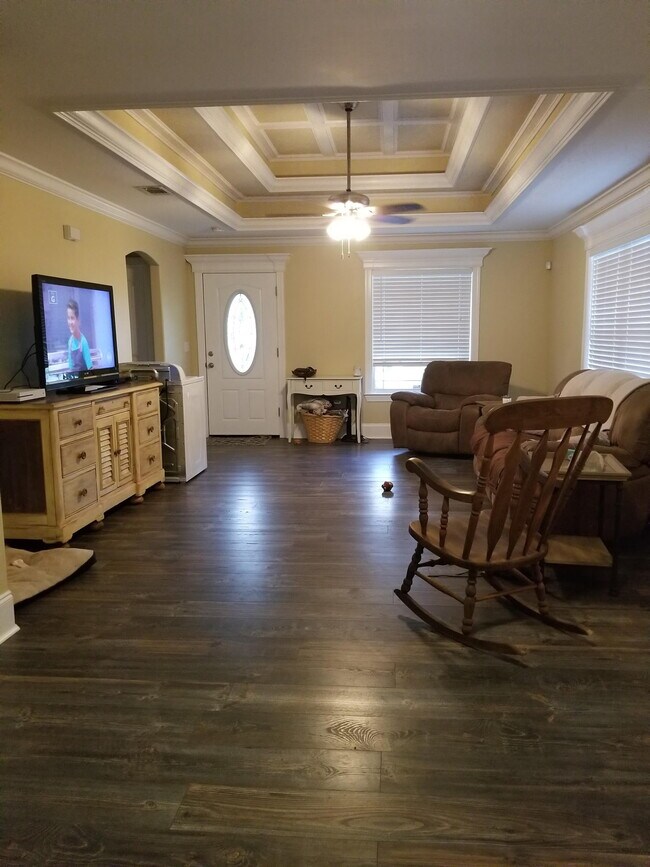 Building Photo - 48 Ruby Ln