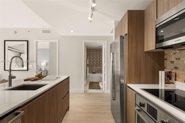 Building Photo - 201 SW 17th Rd