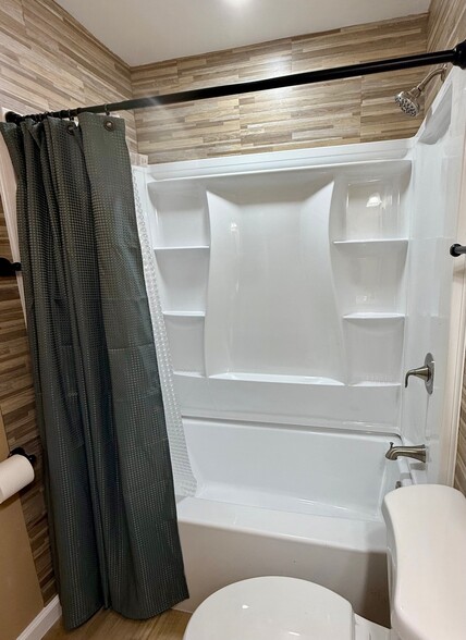 Building Photo - 1535 N Jackson Ave