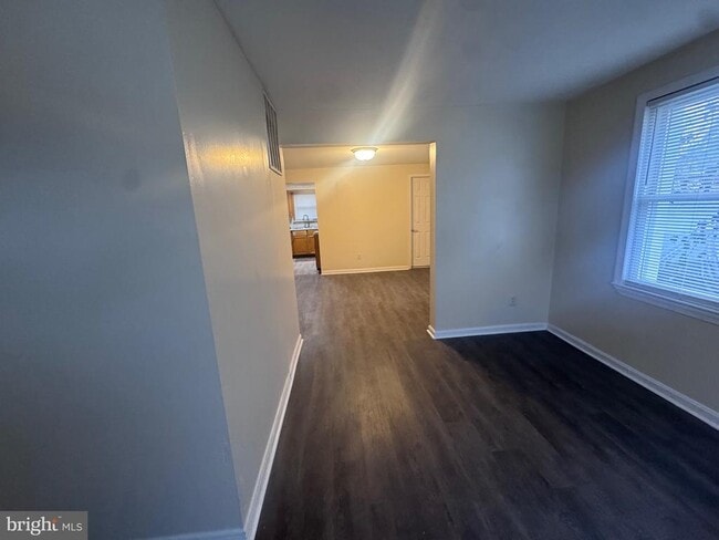 Building Photo - 5031 Huron St