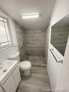 Building Photo - 1120 SW 3rd Ave