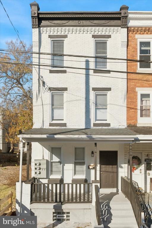 Building Photo - 3827 Cambridge St