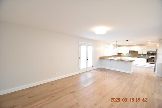 Building Photo - 571 Luzon Ave