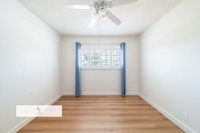 Building Photo - Remodeled House with Spacious Flat Lot - L...