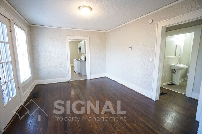 Building Photo - 7801 6th Ave S