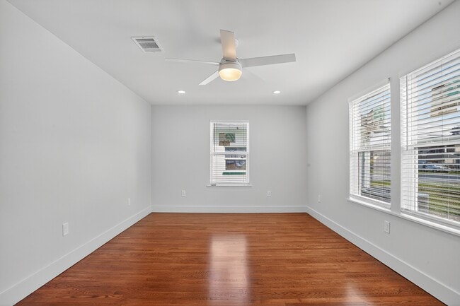 Building Photo - 2825 Cherry St