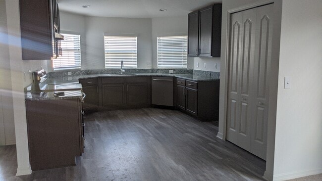 Building Photo - 6029 Eagle Pointe Dr