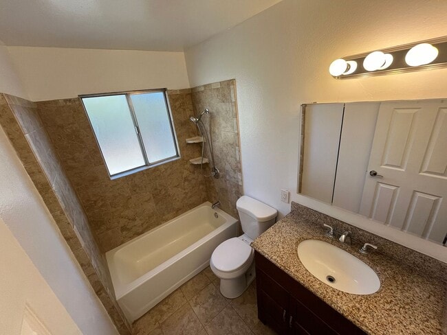 Building Photo - 4616 Laurelwood Dr