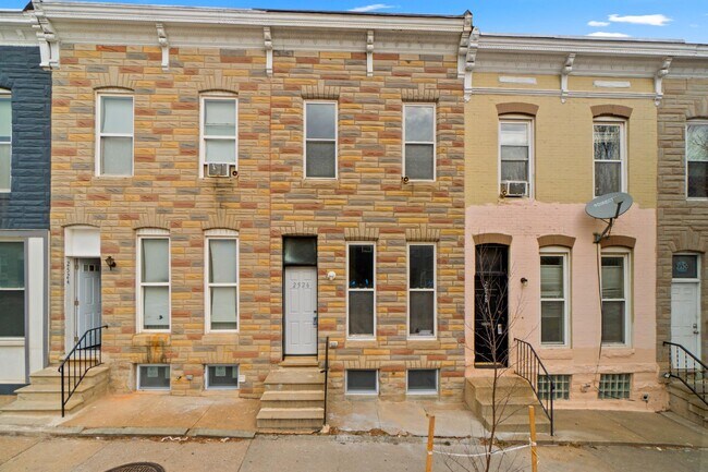 Building Photo - 2526 E Fayette St