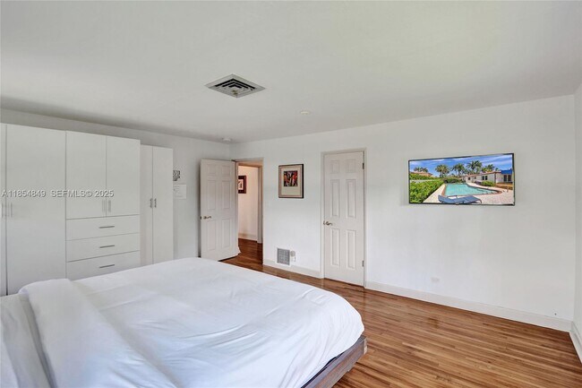 Building Photo - 609 Isle of Palms Dr