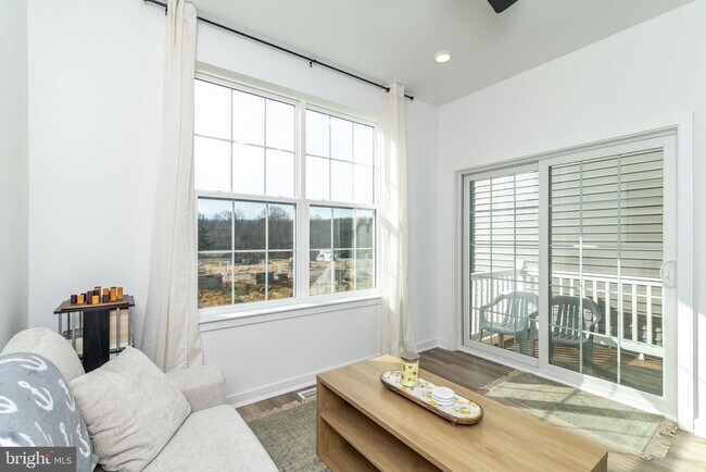 Building Photo - 41 Barnes Wy