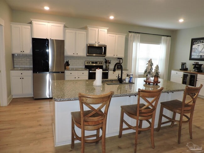 Building Photo - 10612 Davenport Lp