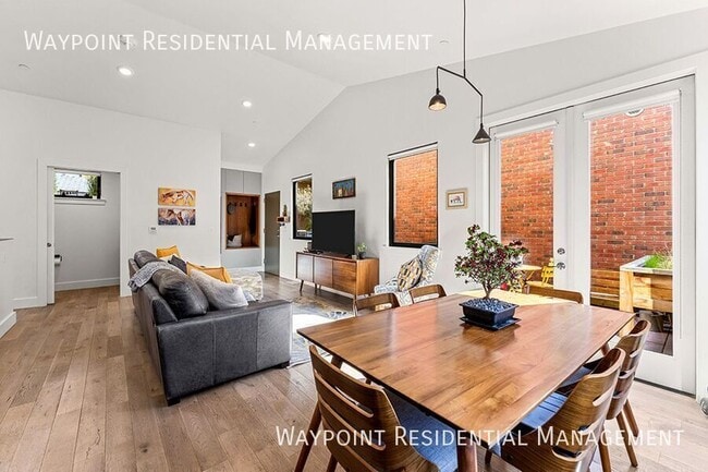 Building Photo - 611 S 8th St