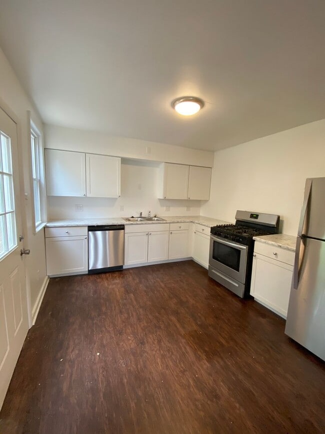 Building Photo - Available MAY 2026 - Updated 3 Bed, 2 Bath Home w/ Open Living & Outdoor Space!