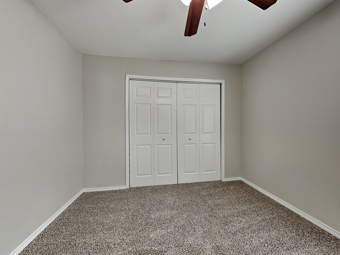 Building Photo - 7621 Pebble Beach Dr