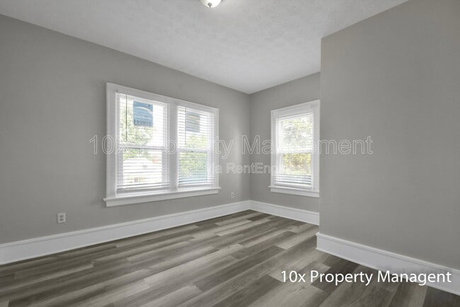 Building Photo - 2316 Ontario St