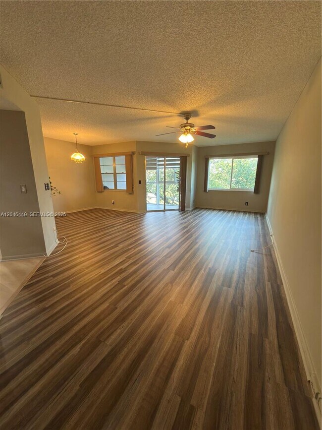 Building Photo - 1300 SW 125th Ave