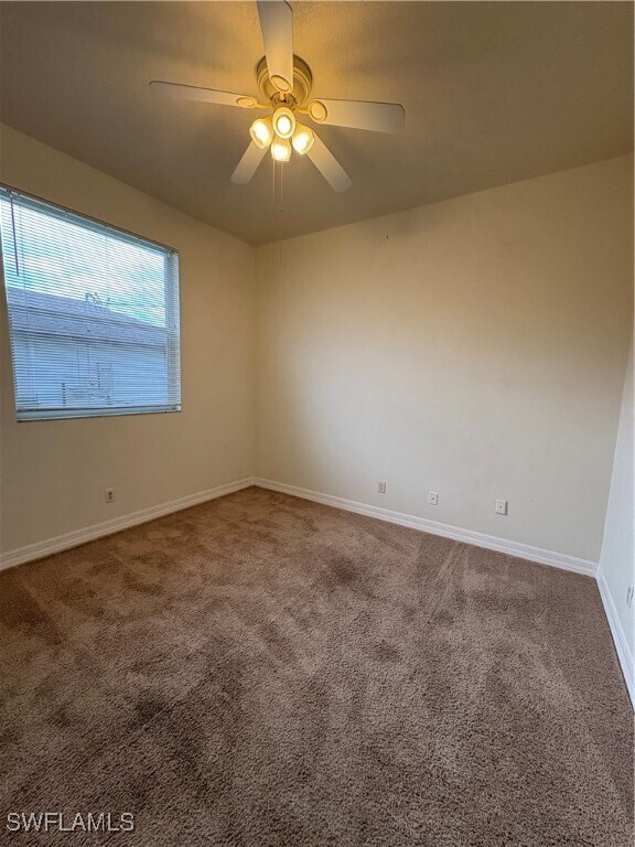 Building Photo - 420 SE 13th Pl