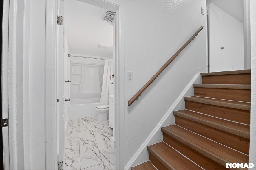 Building Photo - 747 W Cleveland Cir