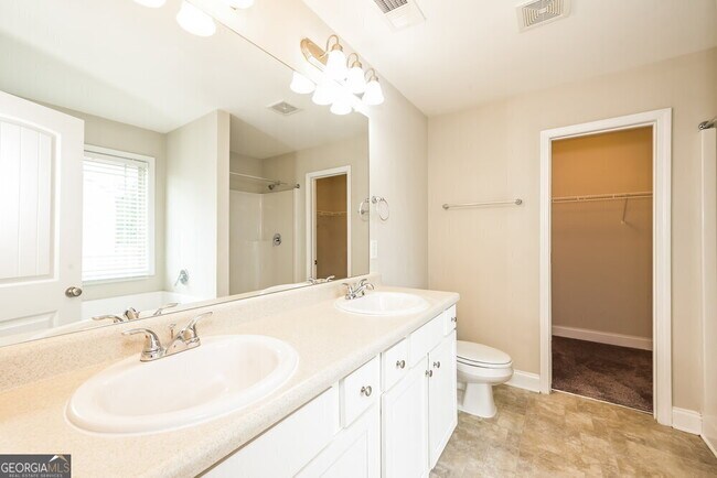 Building Photo - 592 Joneus Dr