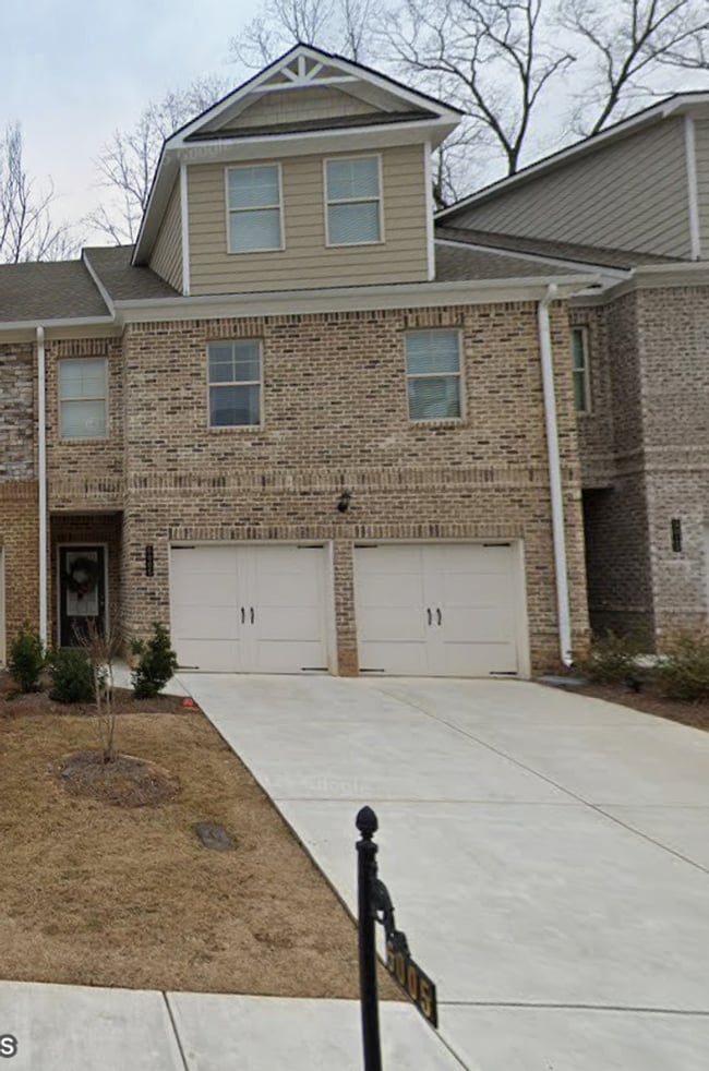 Building Photo - ***MOVE IN SPECIAL - $500 OFF 1ST MONTHS RENT WITH A MOVE IN DATE ON OR BEFORE 6/20.*** Wow! 4 be...