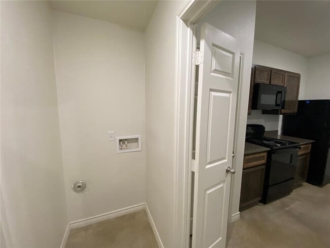 Building Photo - 2320 Duntov Dr