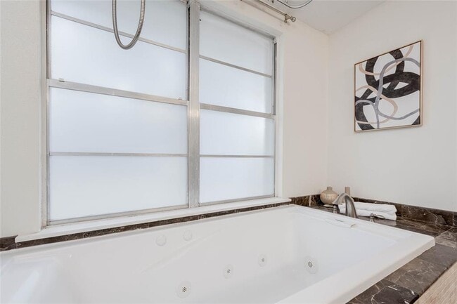 Building Photo - 7709 Woodrow Ave