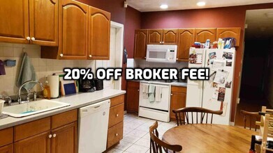Building Photo - Coolidge Corner Gem!  Heat and Hot Water I...