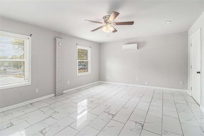 Building Photo - 187 Hamilton E Holmes Dr NW