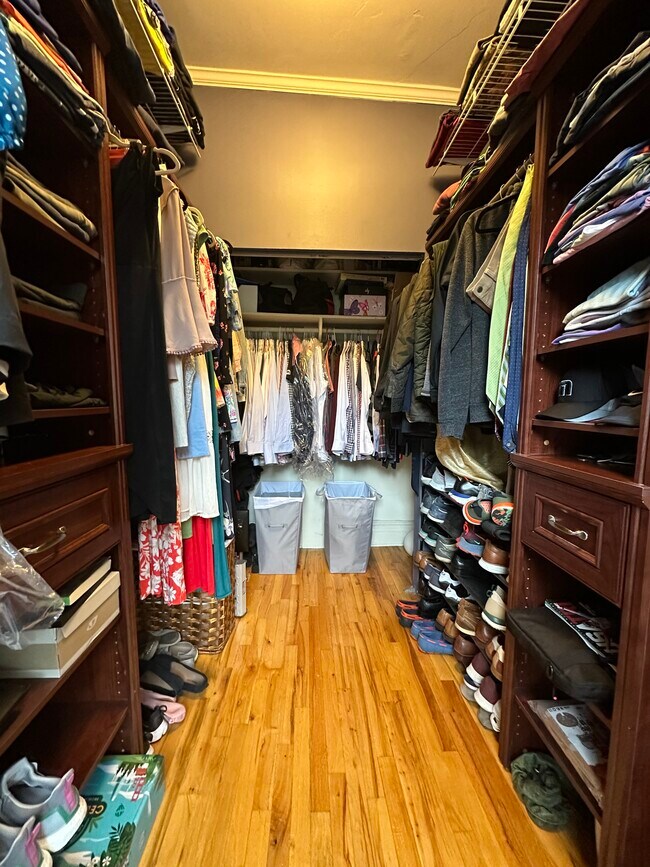 Building Photo - 135 Park Ave