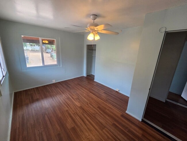 Building Photo - Spacious 2 Bedroom | 1 Bath Duplex