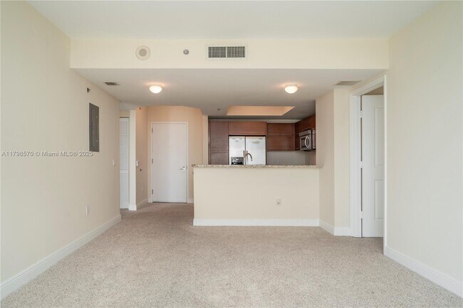 Building Photo - 2681 N Flamingo Rd