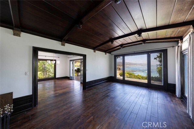 Building Photo - 1051 Marine Dr