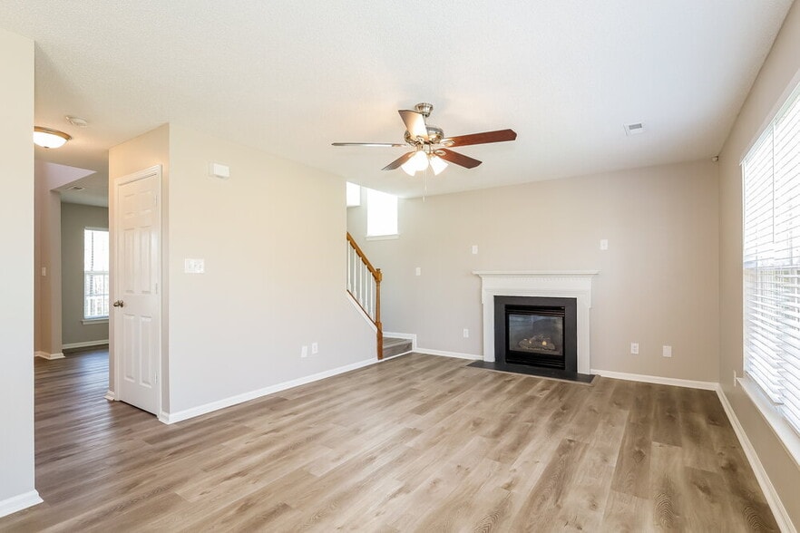 Building Photo - 2909 Dairywood Ln