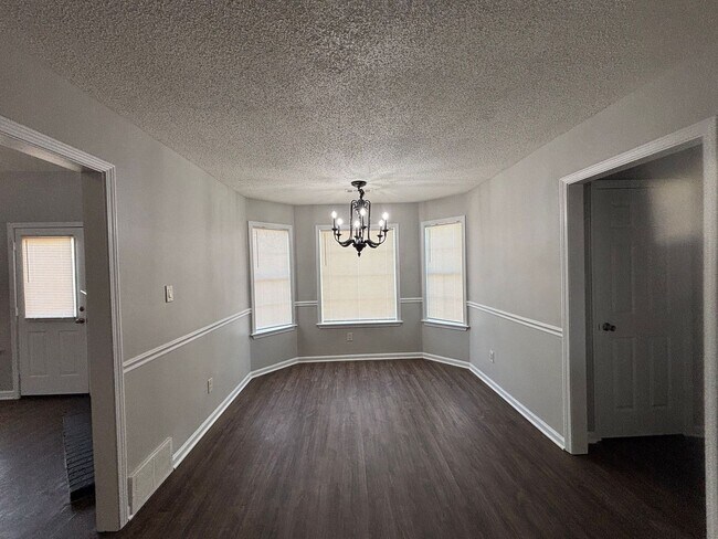 Building Photo - 1231 Beaver Trail Dr