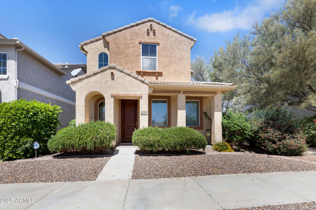 Building Photo - 1747 S Chatsworth