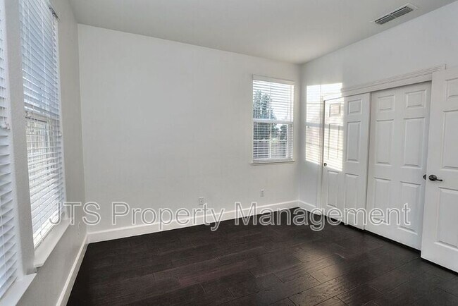 Building Photo - 5602 Jerry Litell Way