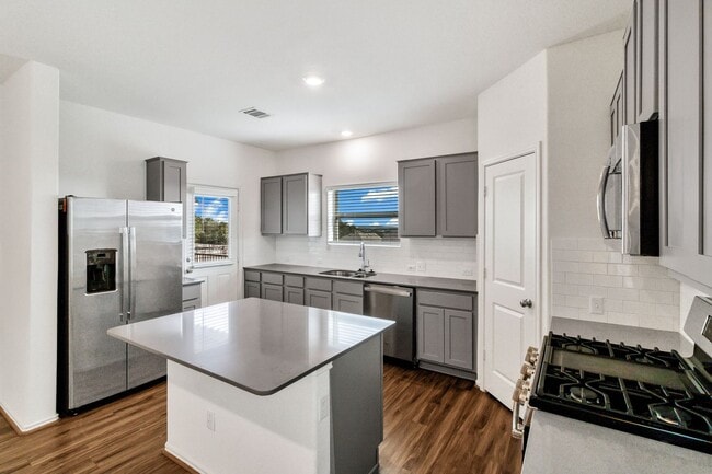 Building Photo - COMING SOON - MID MAY