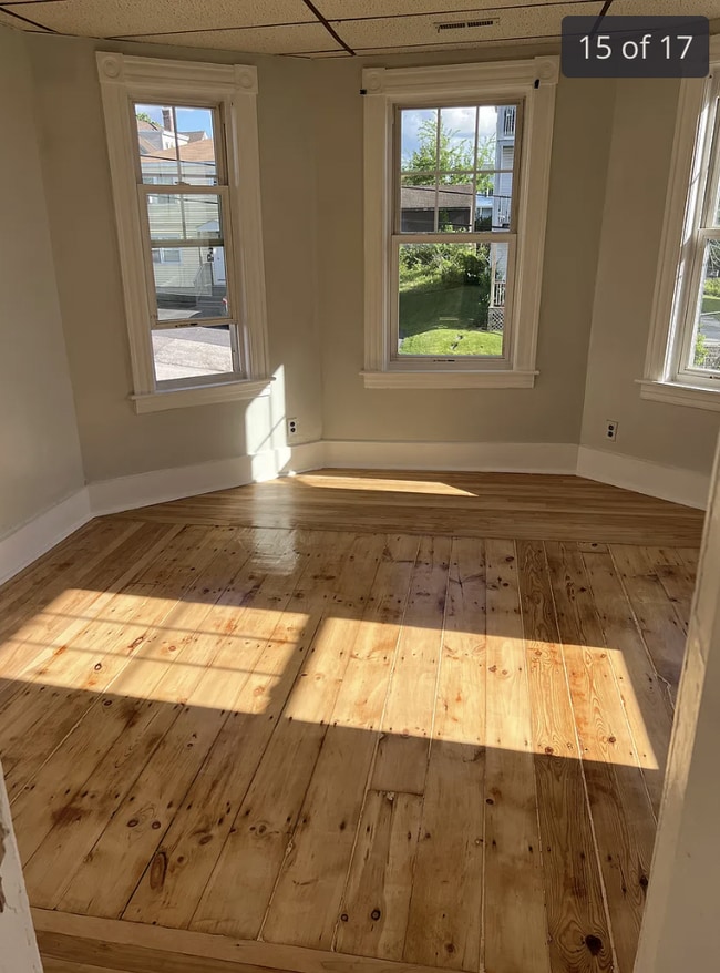 Building Photo - Beautiful 3 Bedroom 1 Bath Apartment Located in Worcester, MA