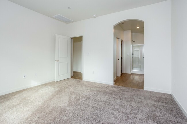 Building Photo - 911 Hartlepool Ave