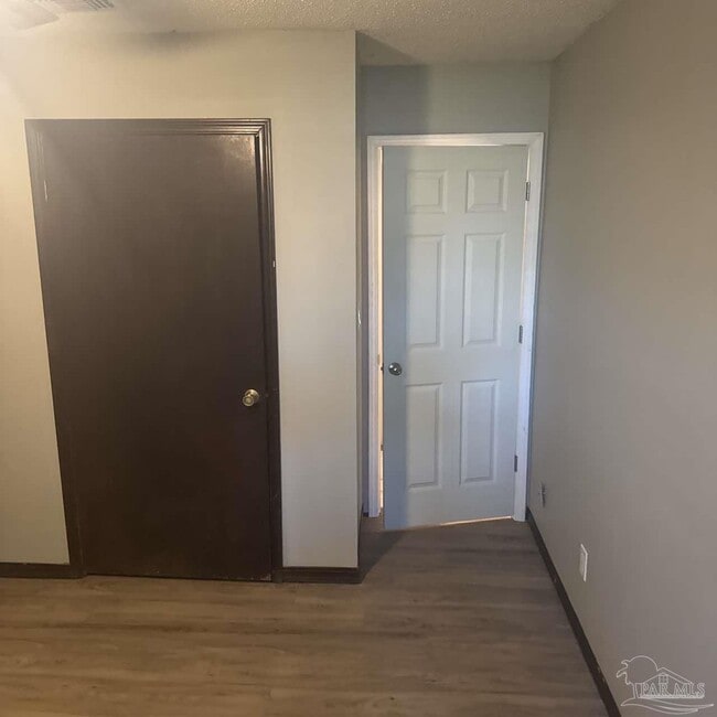 Building Photo - 455 Stara Cir