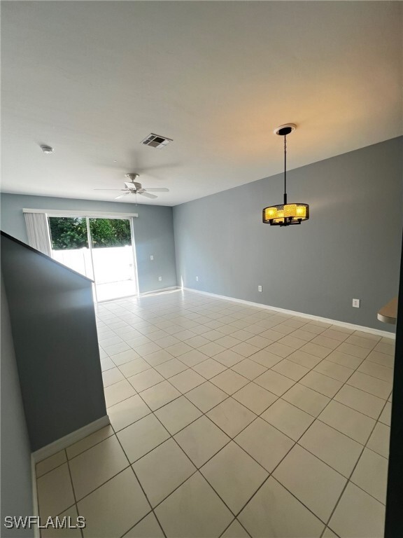 Building Photo - 3624 Pine Oak Cir
