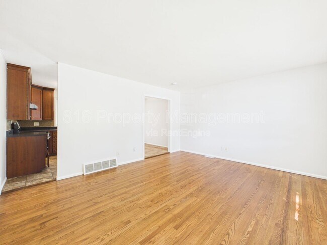 Building Photo - 7800 E 91 St