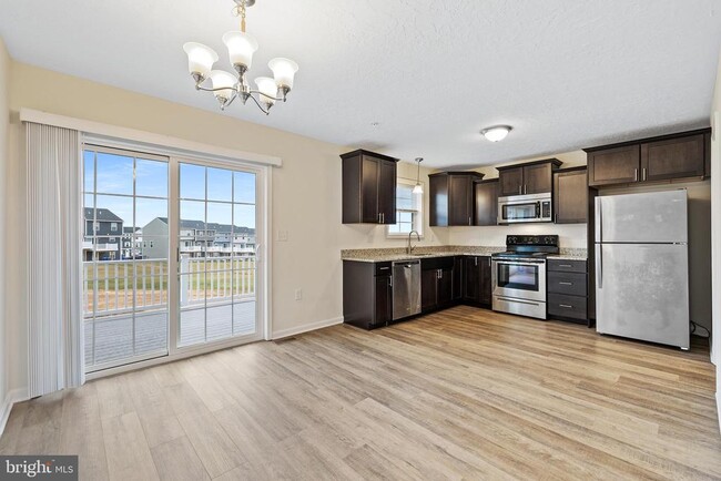 Building Photo - 426 Cadbury Dr