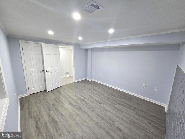 Building Photo - 4813 Lawrence St