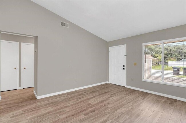 Building Photo - 2734 Coral Reef Dr