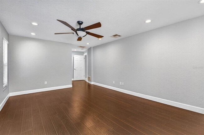 Building Photo - 2111 Paddock Cir