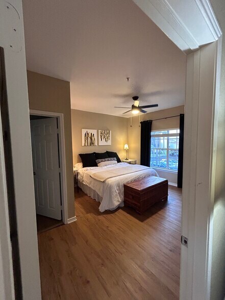 Building Photo - 4310 Bayside Village Dr